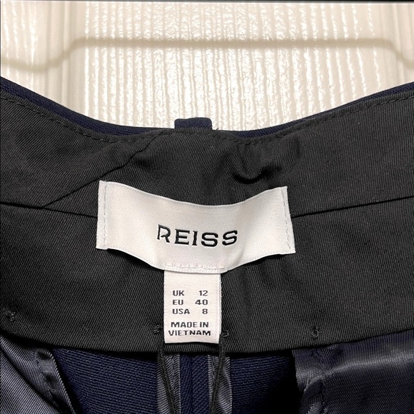NWT REISS Gabi Flared Suit Trousers in Navy - Picture 9 of 12
